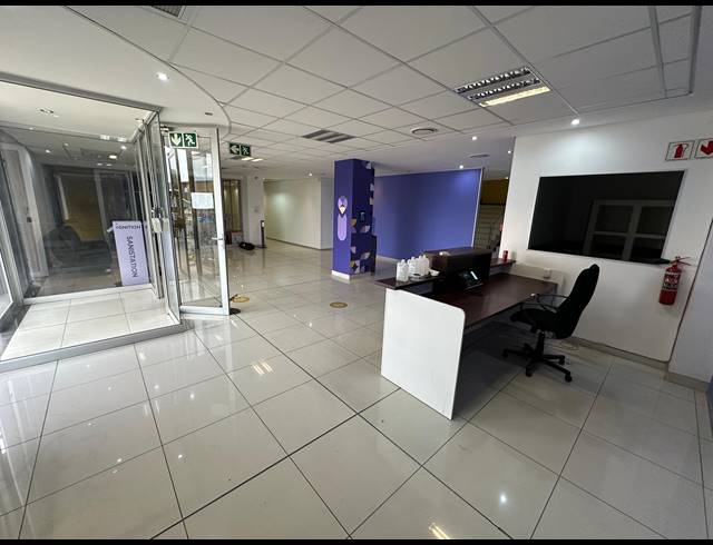 2,221M² WAREHOUSE TO LET IN NORTH RIDING